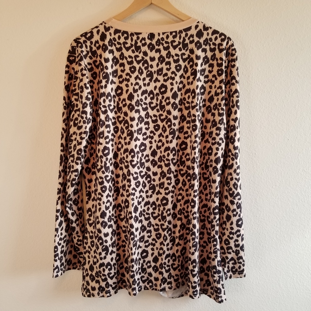 🌻 Miselon Leopard Long Sleeve Wrap Knot Shirt - Picture 2 of 7